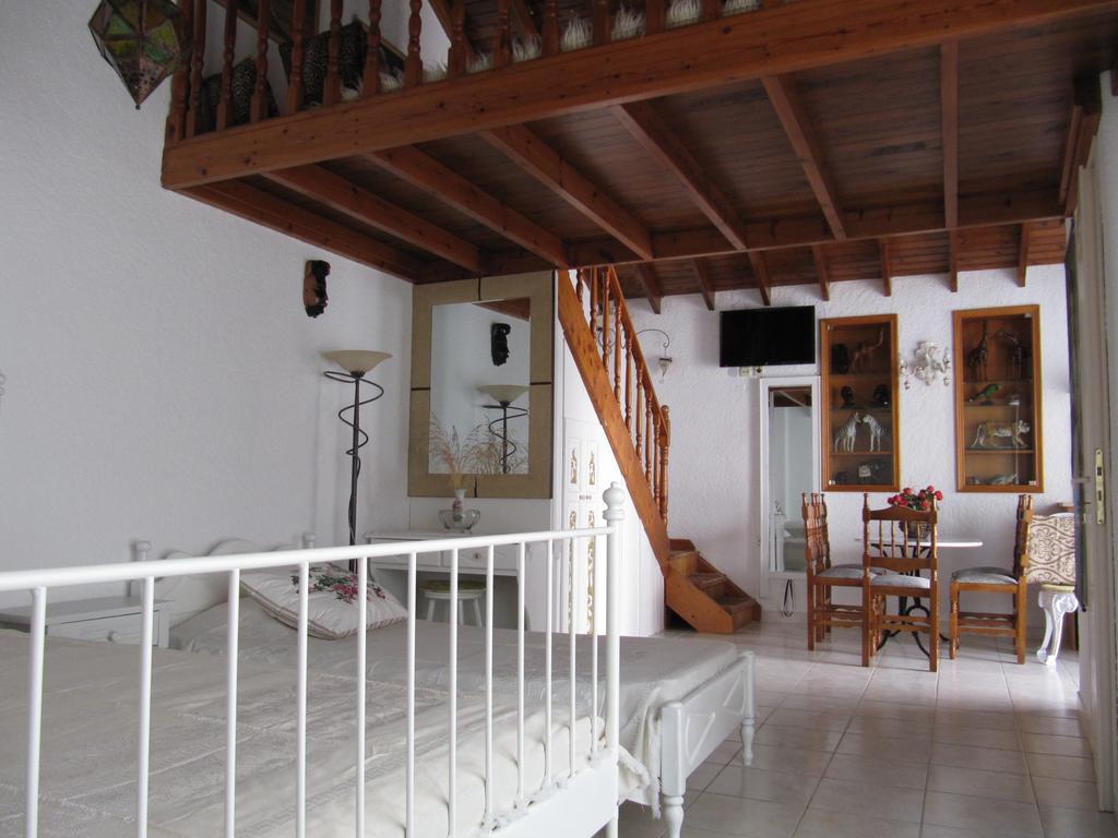 Castellino Studios