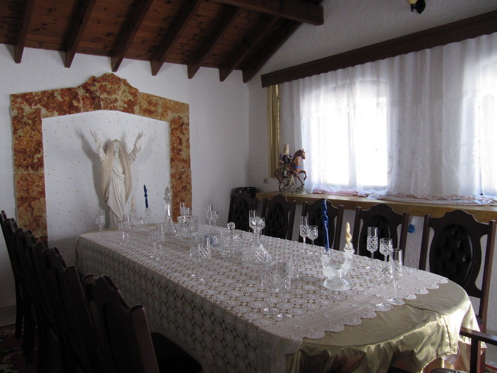 Castellino Studios 2*
