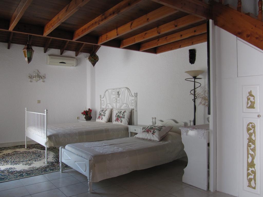 Castellino Studios